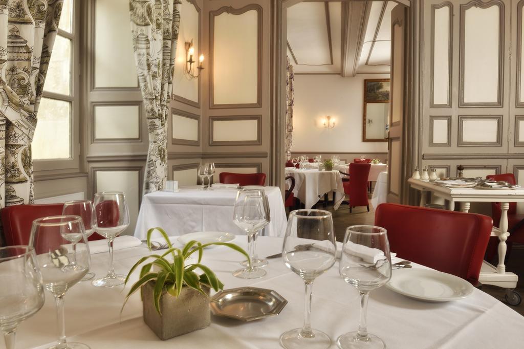 L'Esplan Hotel Сен-Пол-Троа-Шато Екстериор снимка